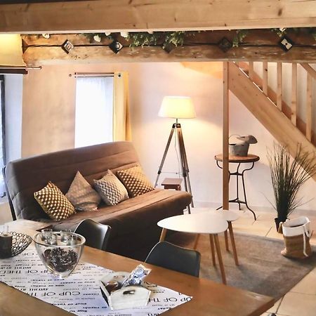 La Cabane Du Chasseur Flines-Les-Mortagne Luaran gambar
