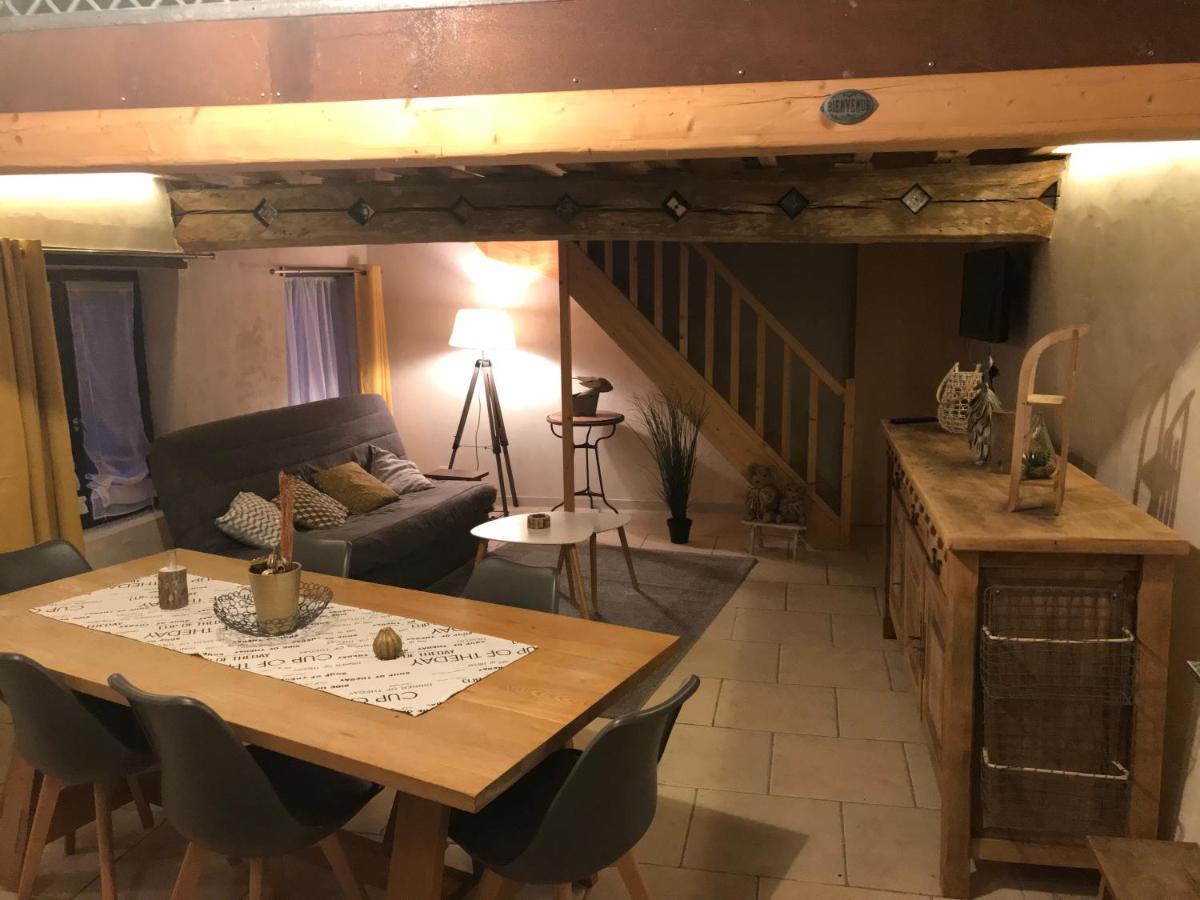 La Cabane Du Chasseur Flines-Les-Mortagne Luaran gambar