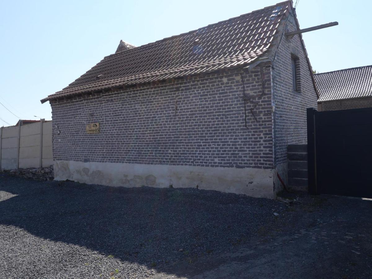 La Cabane Du Chasseur Flines-Les-Mortagne Luaran gambar